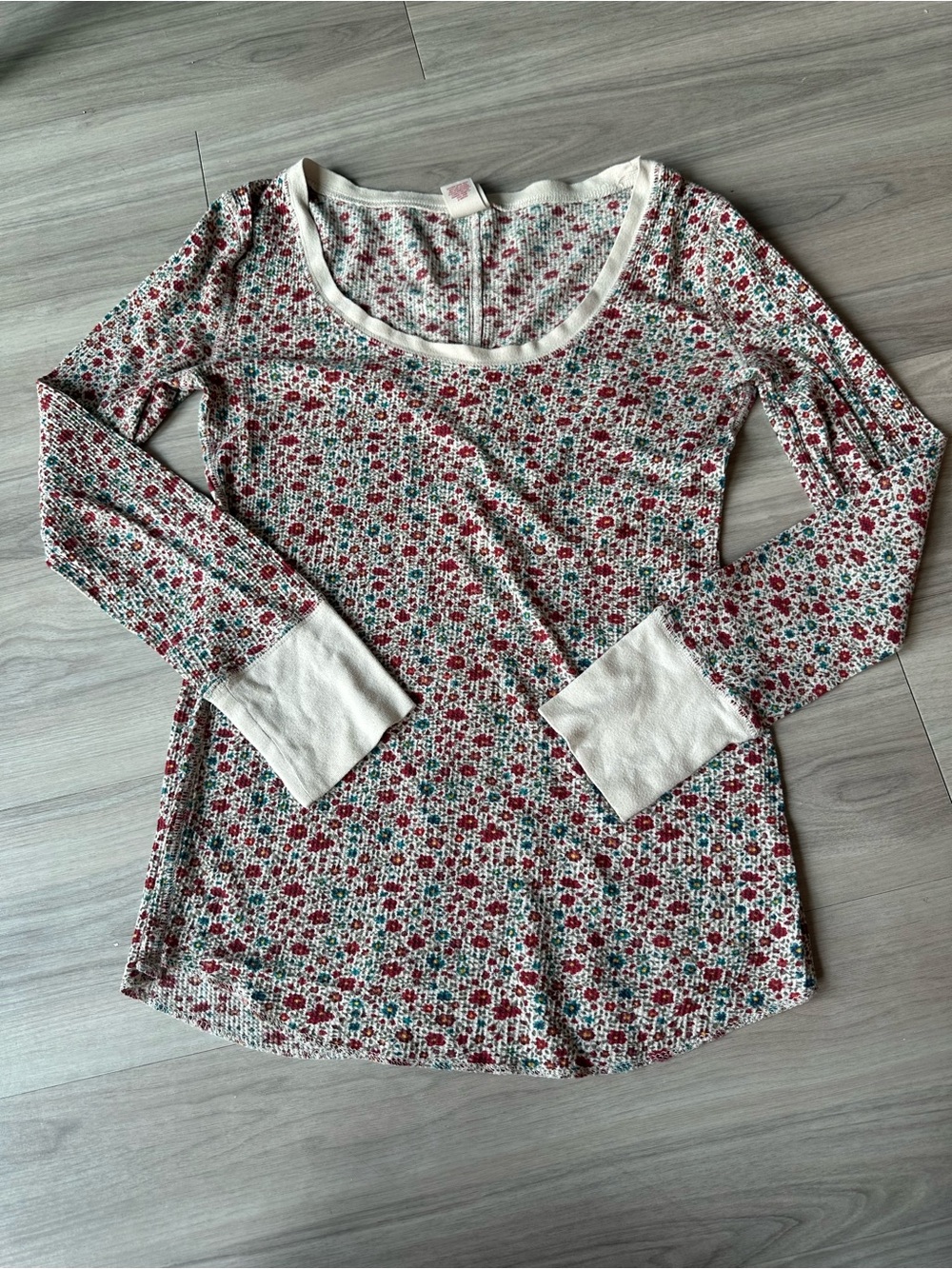 Mossimo Supply Floral Thermal Top Size Large